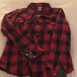 Cute fall plaid Levi shirt!